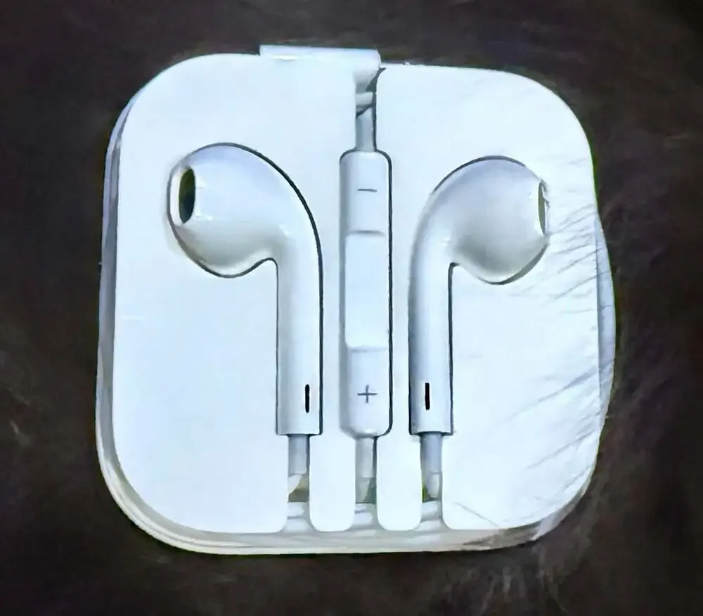 Apple EarPods with Lightning Connector